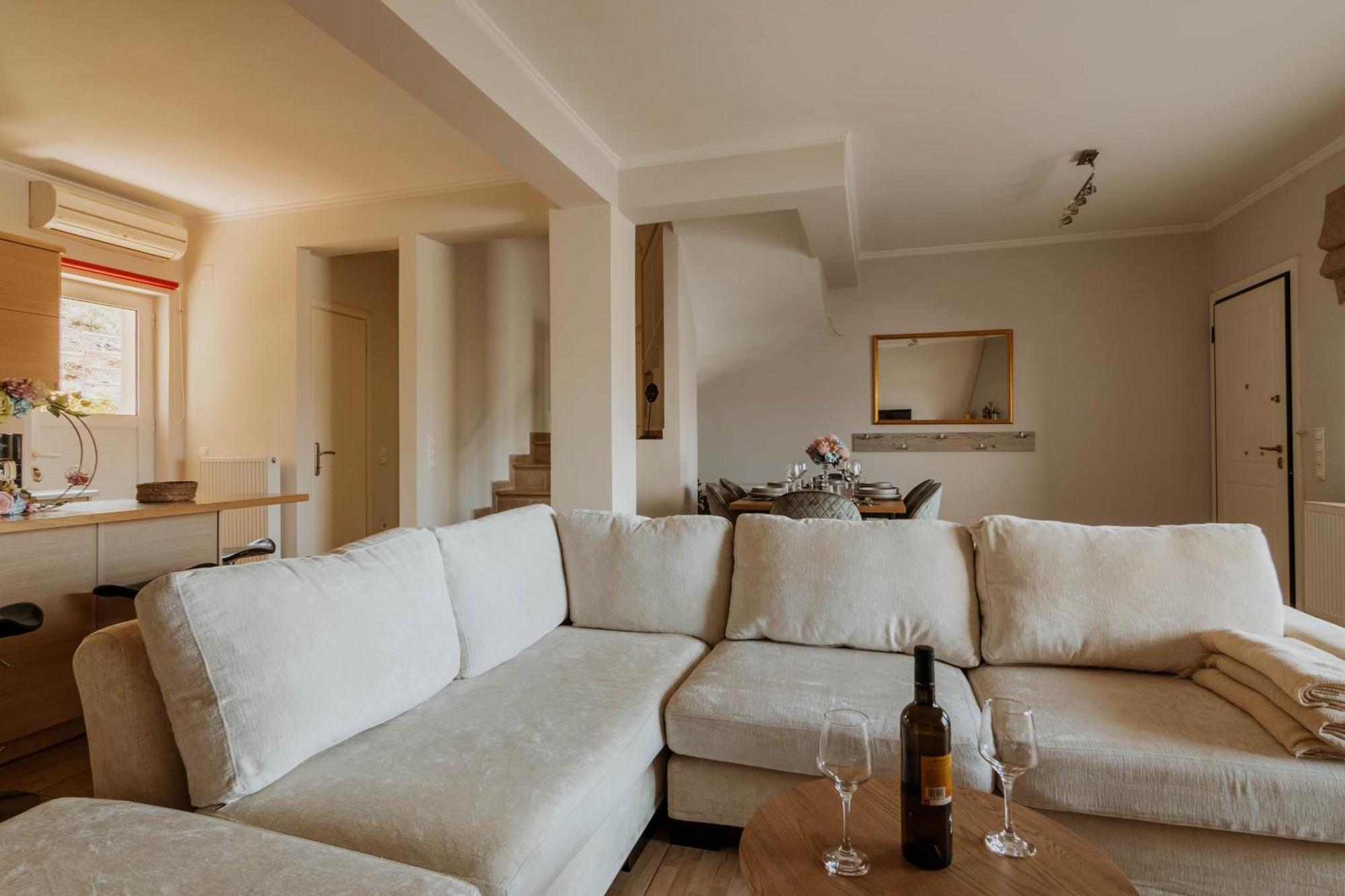 Elia House וילה נאפפליו